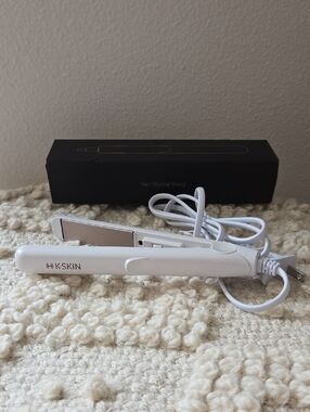 New K-Skin White Mini Hair Straightener - Portable Flat Iron